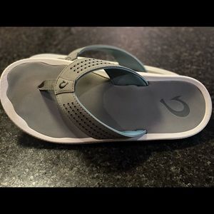 OluKai Mens Flip Flops Size 11